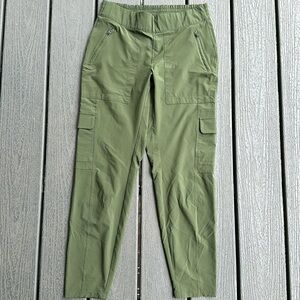 Athlete pants size 4